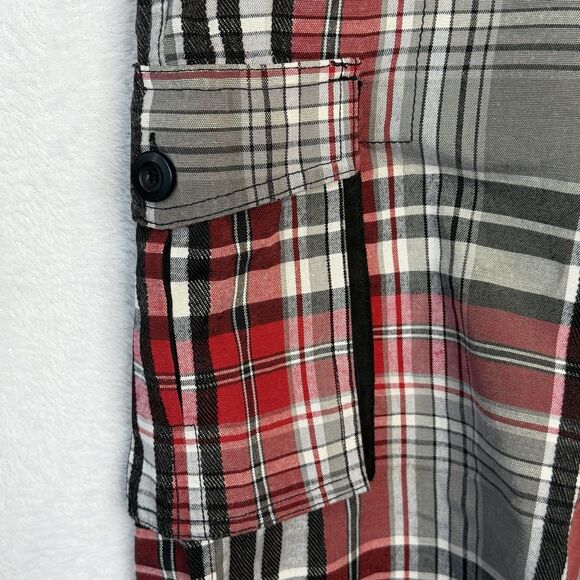 GB Red Plaid Cargo Shorts Mens Size 42 Regular Fit Flat Front Button Zip - Picture 7 of 16